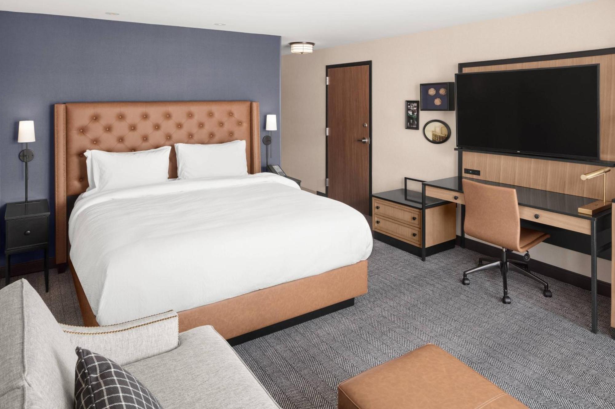 Готель Courtyard By Marriott Portland Downtown/Waterfront Екстер'єр фото