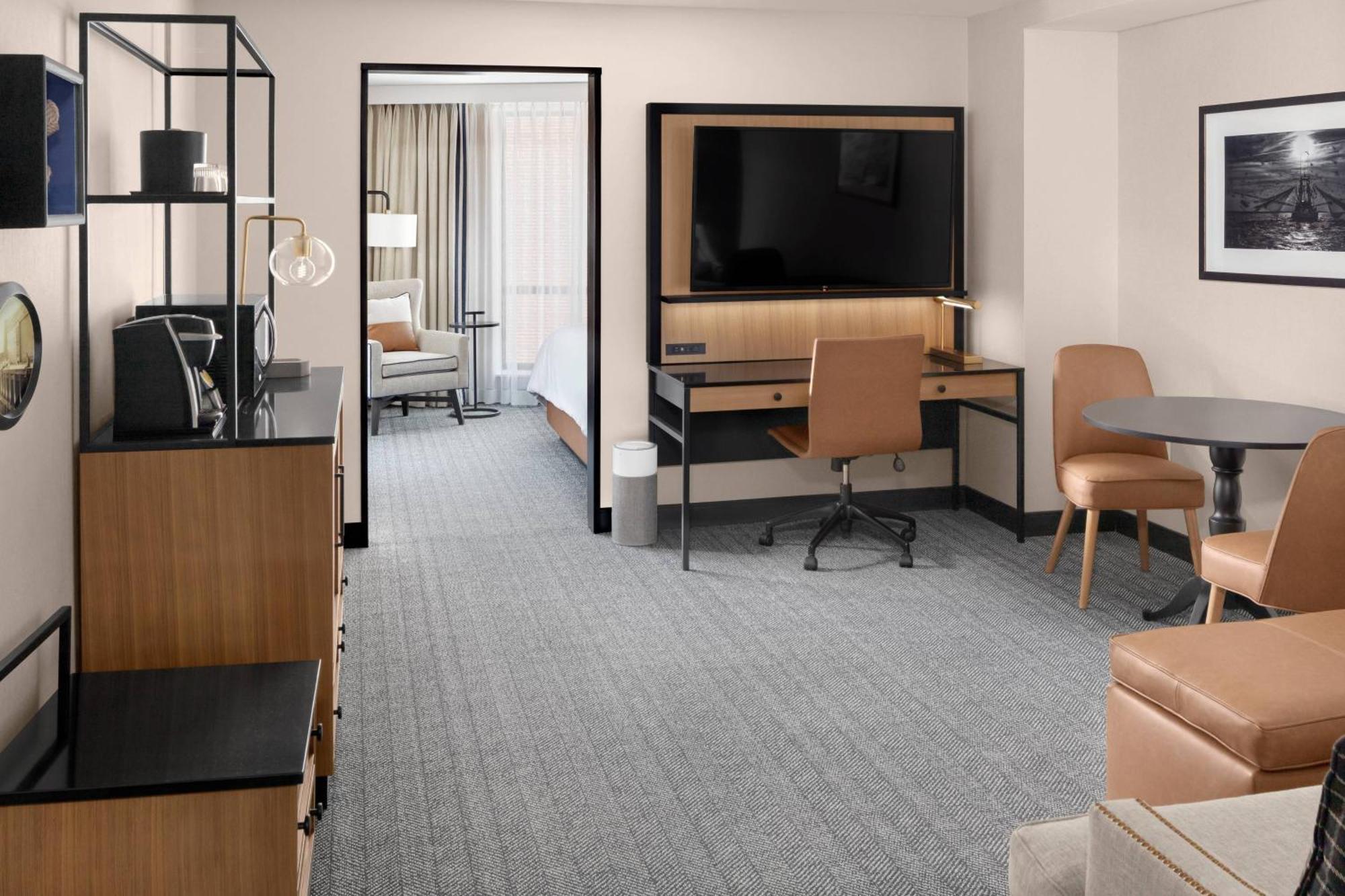 Готель Courtyard By Marriott Portland Downtown/Waterfront Екстер'єр фото
