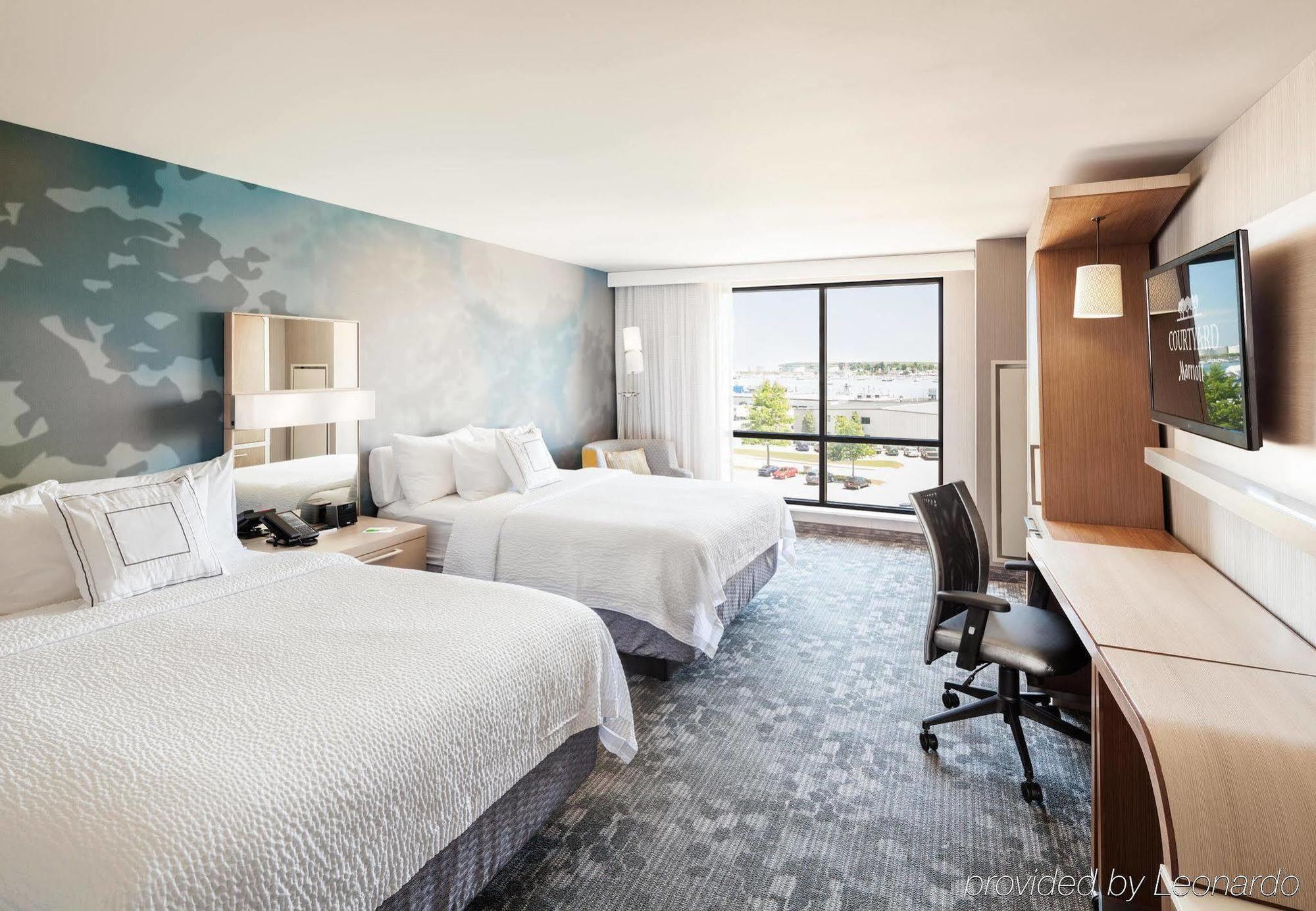 Готель Courtyard By Marriott Portland Downtown/Waterfront Екстер'єр фото